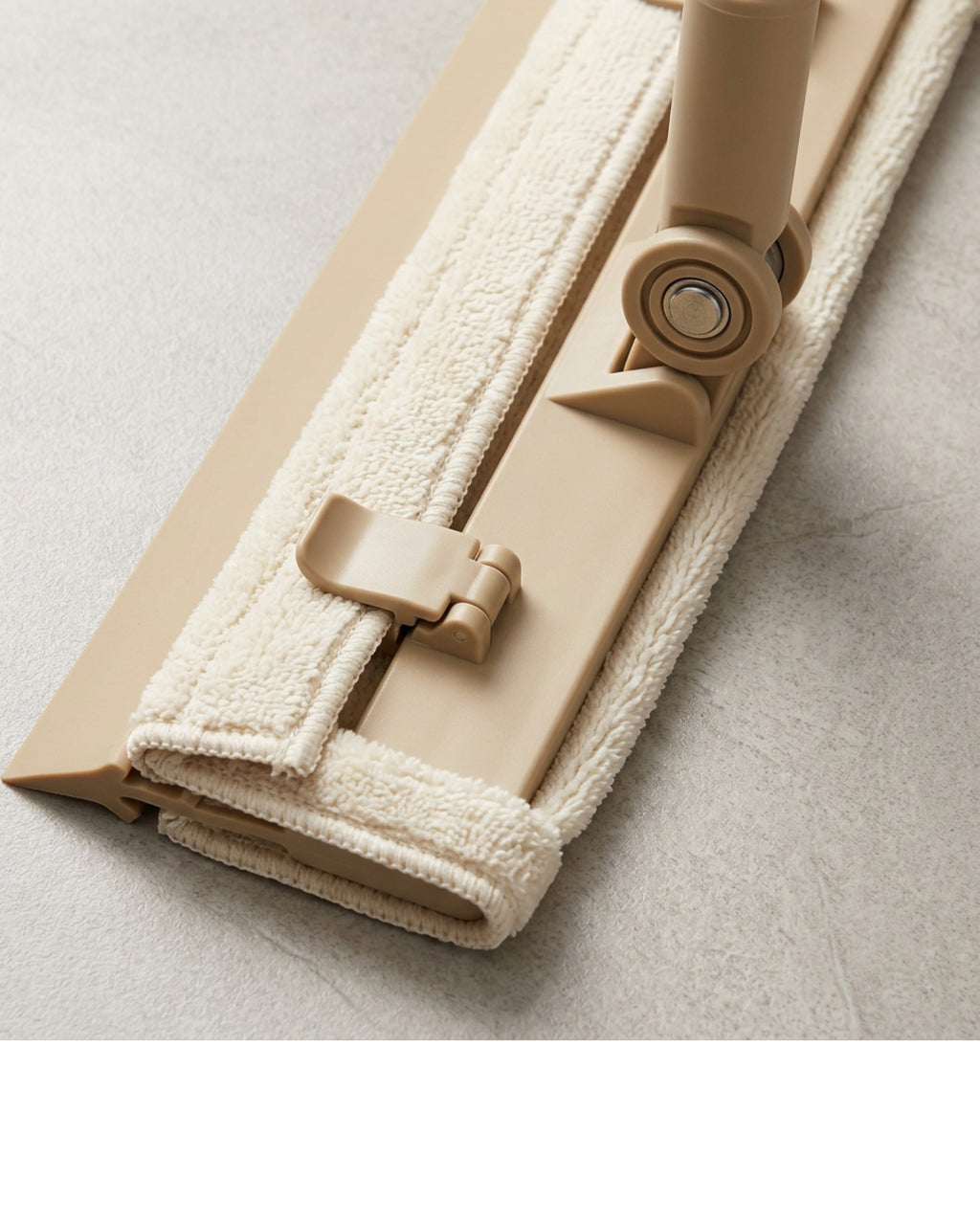 Rglwx Wide Silicone Squeegee Mop with Microfiber Sleeve Sand Cream - Detail view